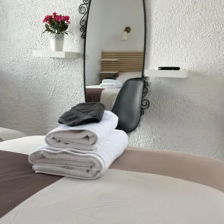 ゲストハウス Vougli View Mykonos 4*